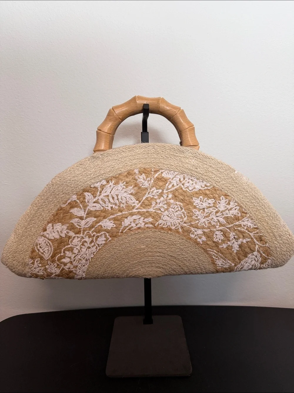Antik Kraft | Jute Half-Moon Vacation Summer Bag w/ Bamboo Handles